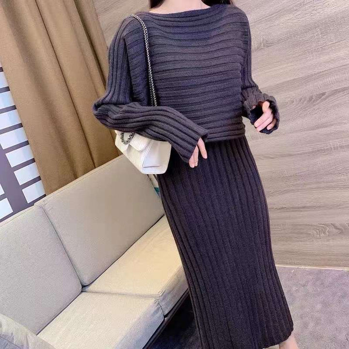 Kvinders elegante strikket sweater med off-shoulder design og fin ribbet tekstur Stilla