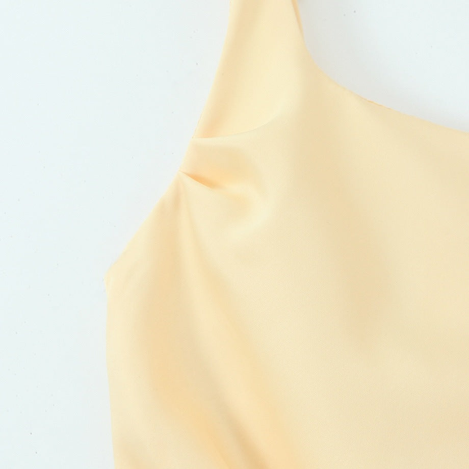 Dame maxikjole med elegant firkantet udskæring og raffinerede draperinger Skovae