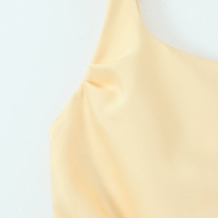 Dame maxikjole med elegant firkantet udskæring og raffinerede draperinger Skovae