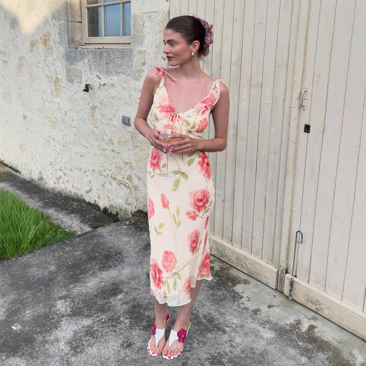 Dame maxikjole med blomster cut-out og fine spaghetti stropper Skovae