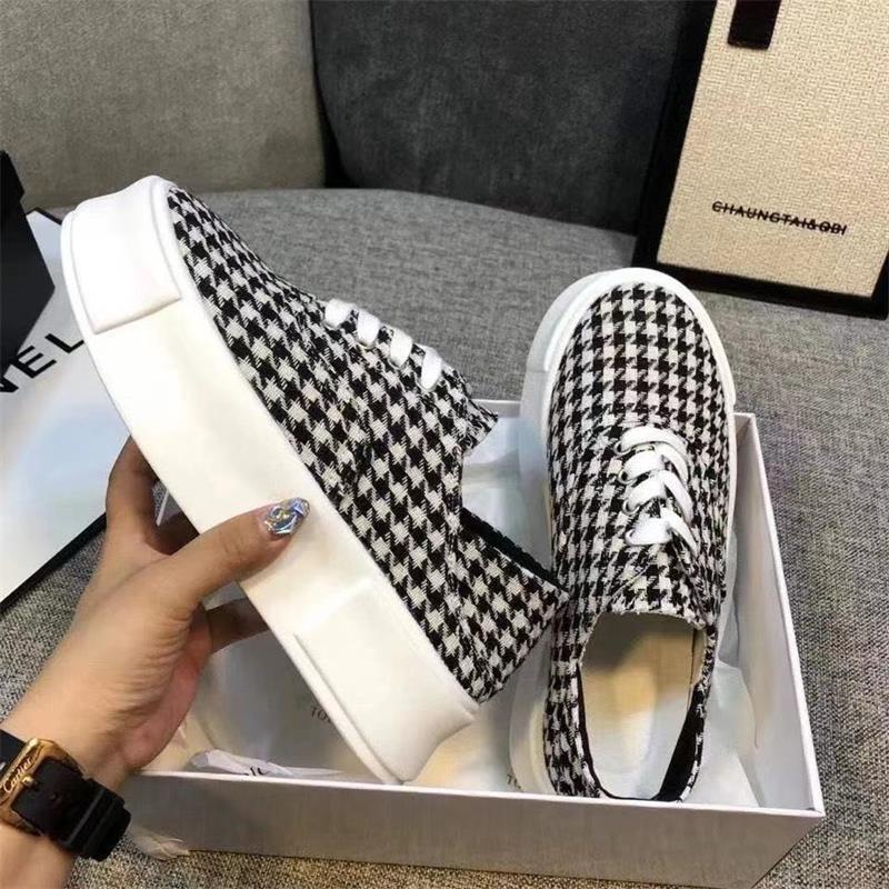 Dame mode sneakers med trendy dyremønster og komfortabel sål Stilla