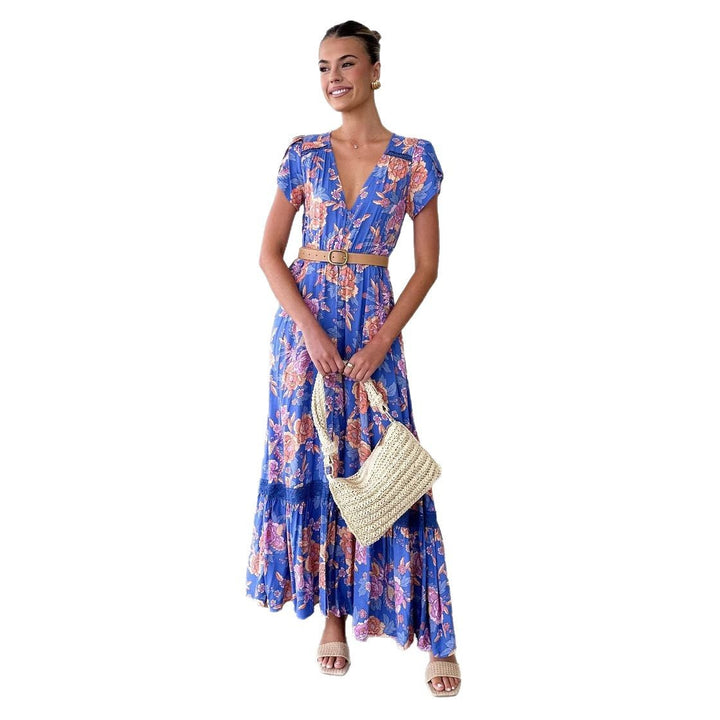 Dame maxi kjole med elegant V-udskæring og feminine flæse detaljer