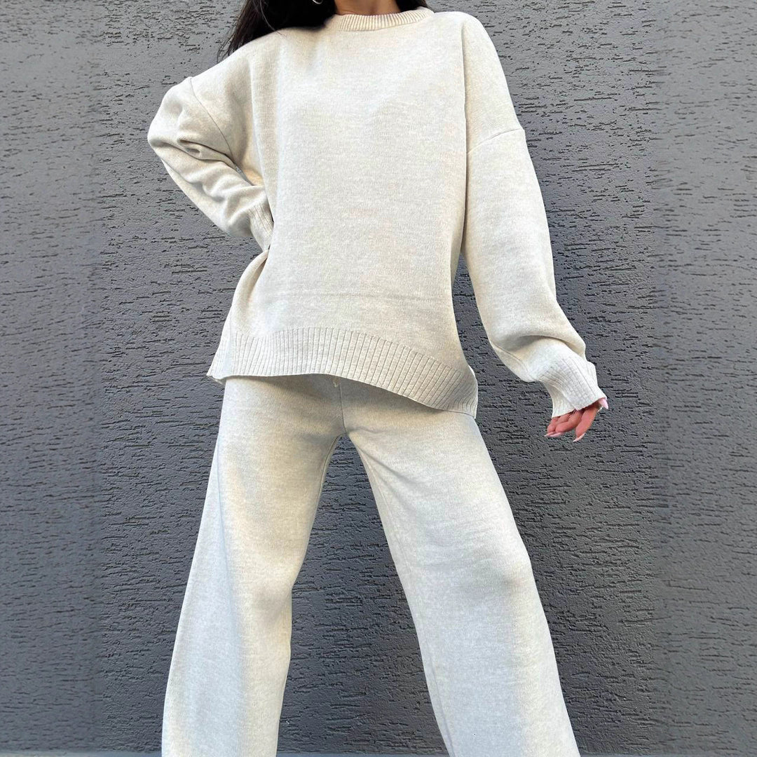 Kvindernes komfortable strikket sweater med høj hals og brede ærmer Skovae
