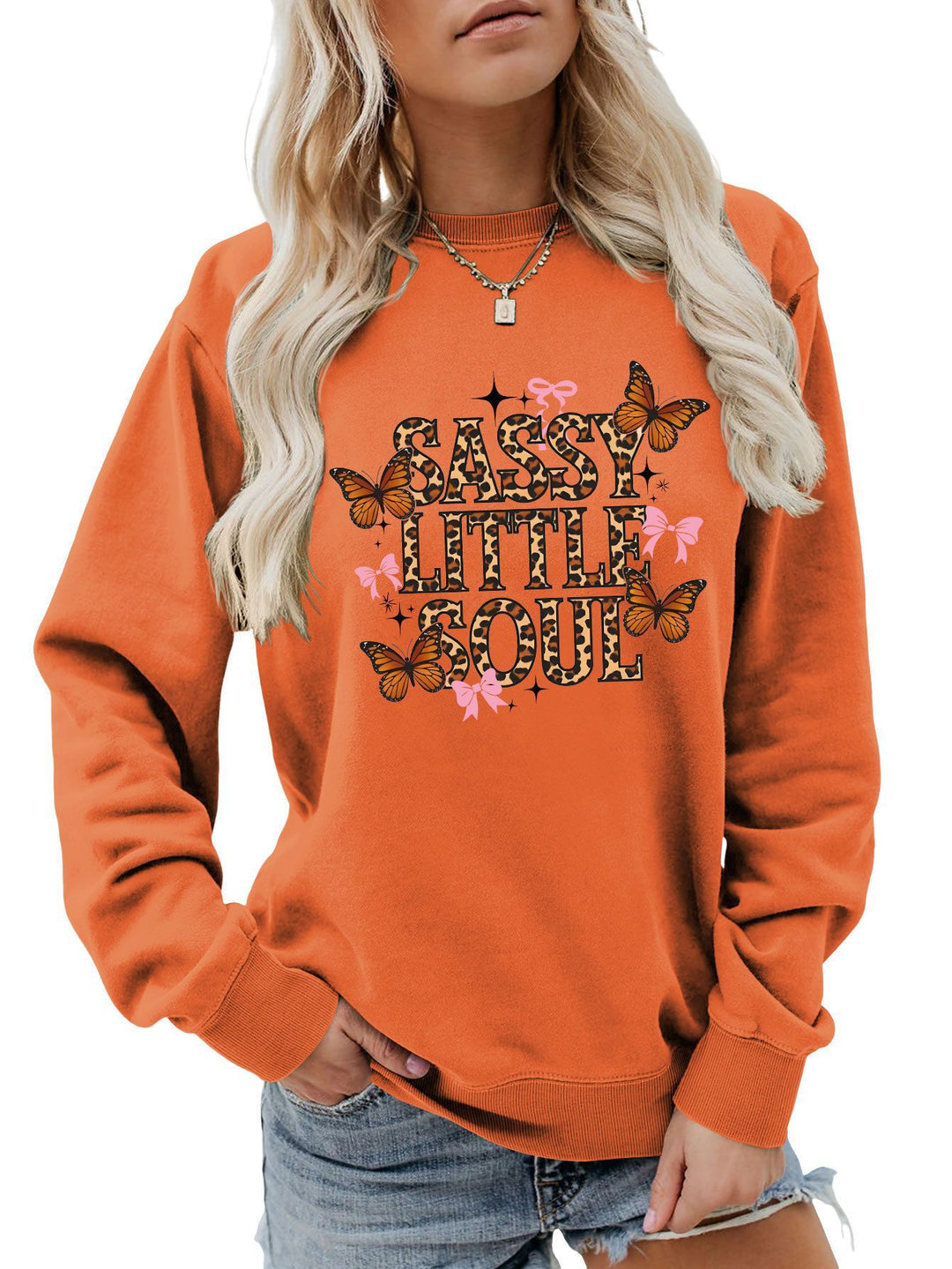 Kvinders sweatshirt med kunstnerisk sommerfugledesign Stilla