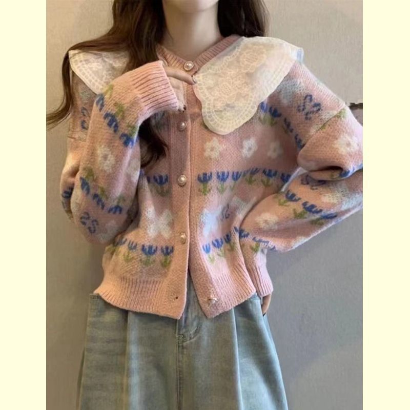 Kvinders cardigan med blomster mønstre og stor krave Stilla