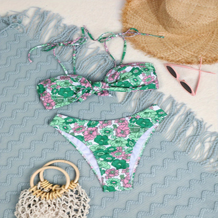 Dame bikini sæt med blomstret knudedetalje og justerbare stropper Stilla