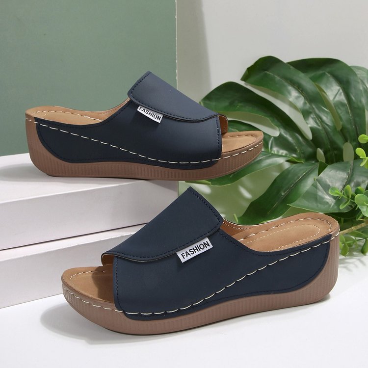 Dame komfortable slide-sandaler med elegant spænde og ergonomisk fodseng Stilla