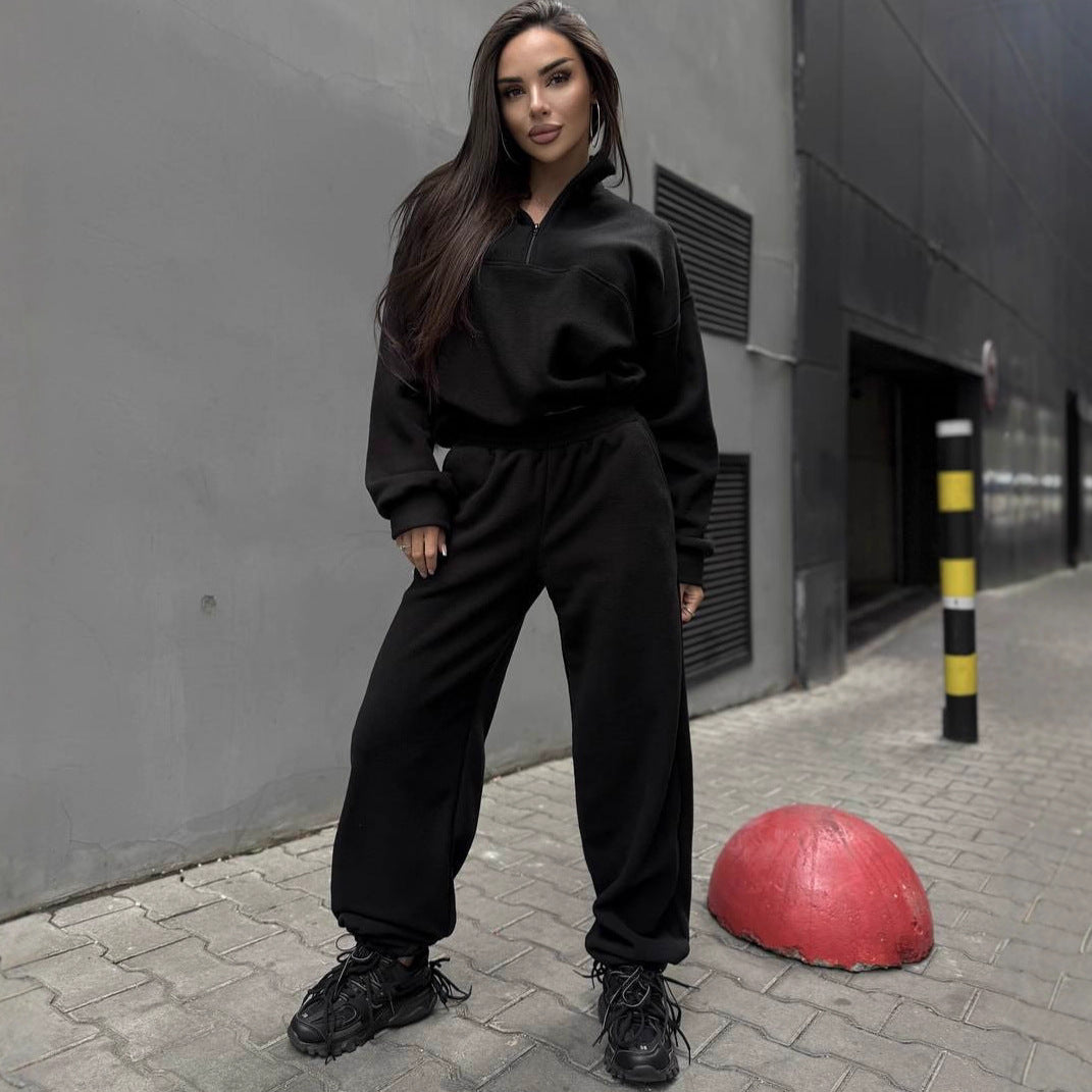 Kvinders sporty fleece træningsdragt med høj krave og lynlås Skovae