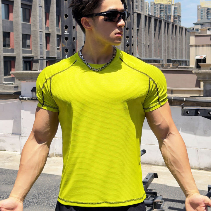 Herrer åndbar fitnessshirt med anatomisk snit Stilla