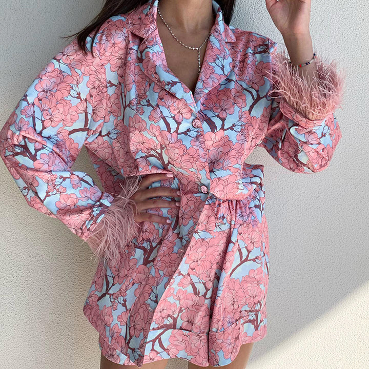 Dame satin pyjamasæt med eksklusivt blomsterprint og frynse detaljer Stilla