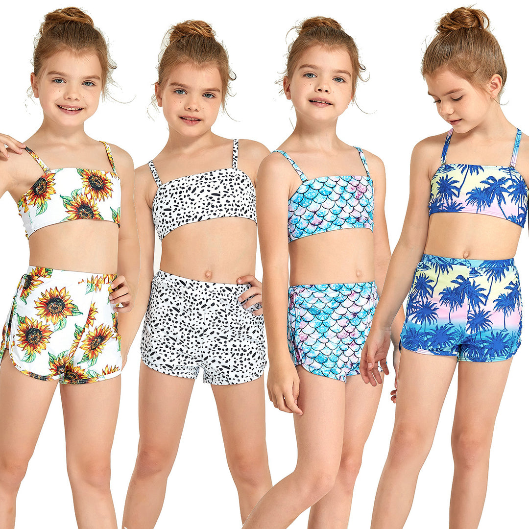 Pigebikini-sæt med moderigtigt crop-top og højt skårne shorts Stilla
