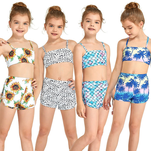 Pigebikini-sæt med moderigtigt crop-top og højt skårne shorts Stilla