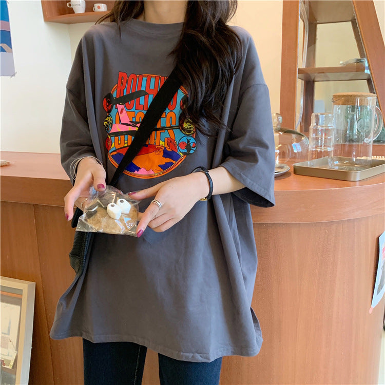 Dame Grafisk T-Shirt Kjole med Casual Snit og Moderne Design