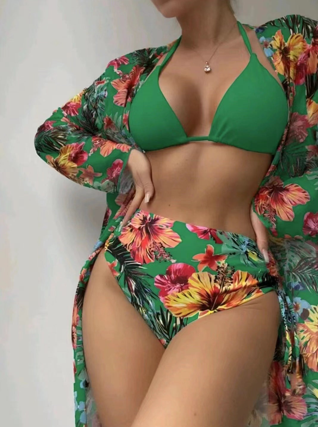 Damer Højskåret Bikini med blomsterdesign og raffineret indpakningsoberdel Skovae