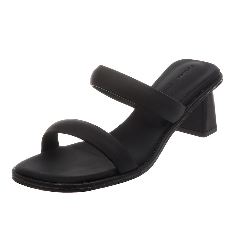 Dame slippers med elegant blokhæl og komfortabel remdesign Stilla