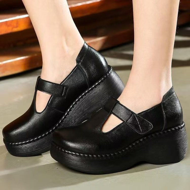 Dame Plateau-sandaler med justerbare stropper og elegant afslutning Stilla