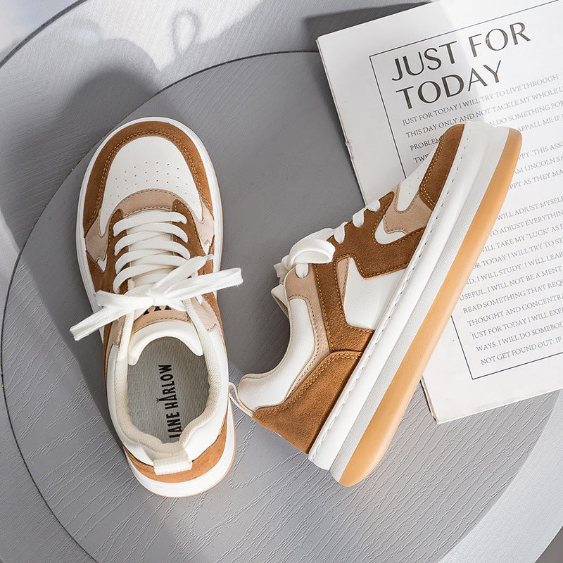 Dame sneakers med sporty design og åndbare materialer Stilla