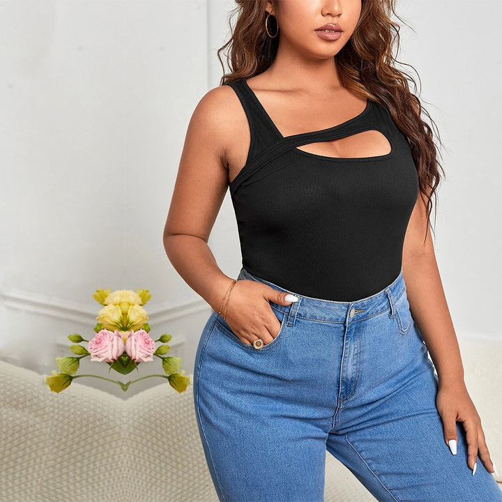 Dame figurtilpasset body med asymmetrisk cut-out og ribstruktur Stilla