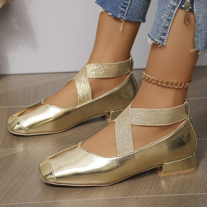 Dame Ballerinas med elastiske stropper og blankt overmateriale Stilla