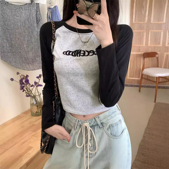Dame Cropped Langærmet Graphic Tee med Kontrastærmer Stilla