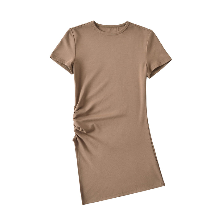 Dame figurtilpasset T-shirt kjole med asymmetrisk søm og moderne flæse detaljer Stilla