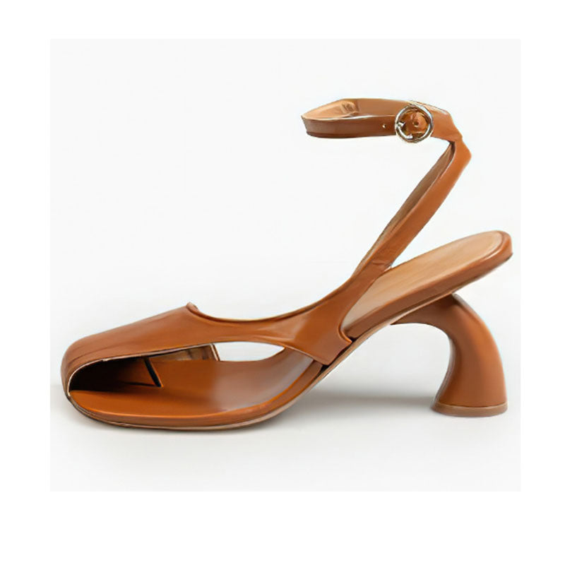 Femme Open-Toe Hæl Sandaler med unikt skulpturelt hældesign Stilla