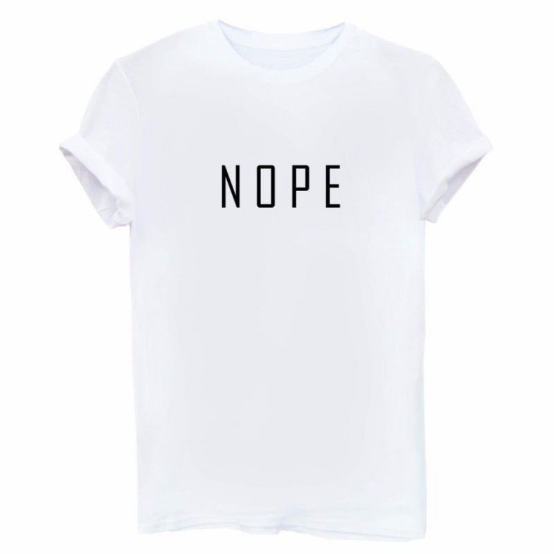 Kvinders T-shirt med moderne iøjnefaldende skrifttype Stilla