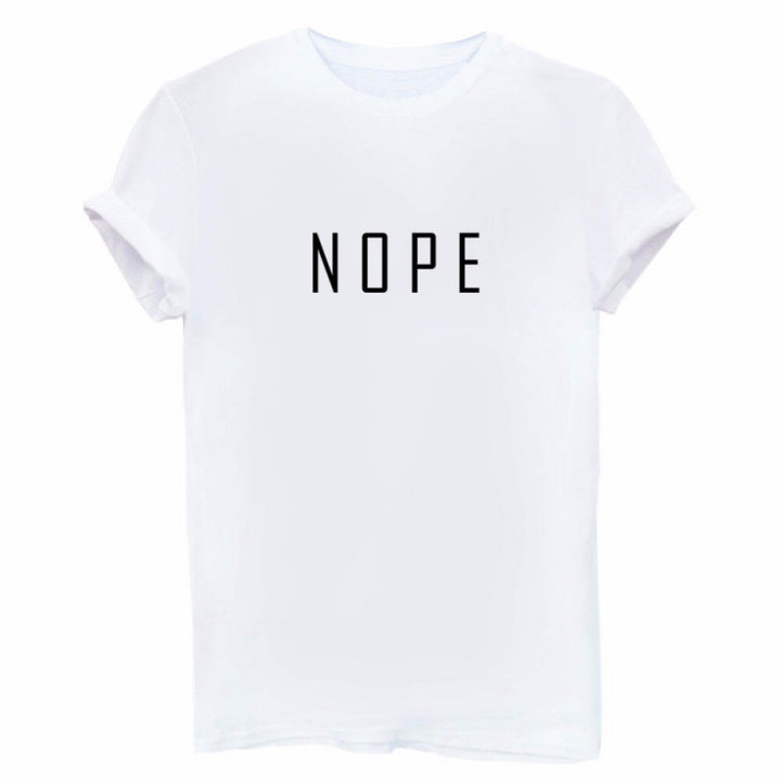 Kvinders T-shirt med moderne iøjnefaldende skrifttype Stilla