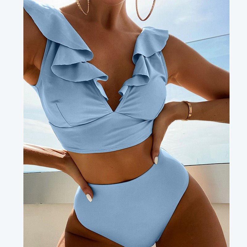 Damebikini med elegant ruffle design og højt skåret trusse Skovae