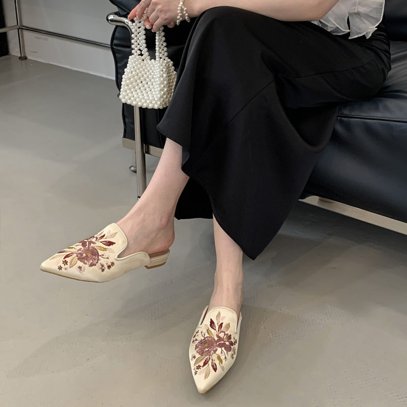 Dame elegante Mules med florale broderier og spids tå Stilla