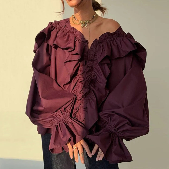Dame Rynkeskjorte med asymmetrisk design og voluminøse ærmer Stilla