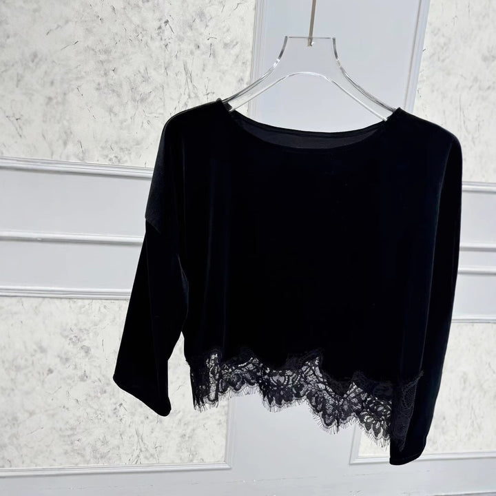 Dame elegant kortærmet bluse med spidsafslutning og afslappet snit Stilla