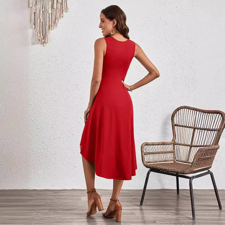 Dame Midi-kjole med Asymmetrisk Snit og Smigrende Drapering Skovae