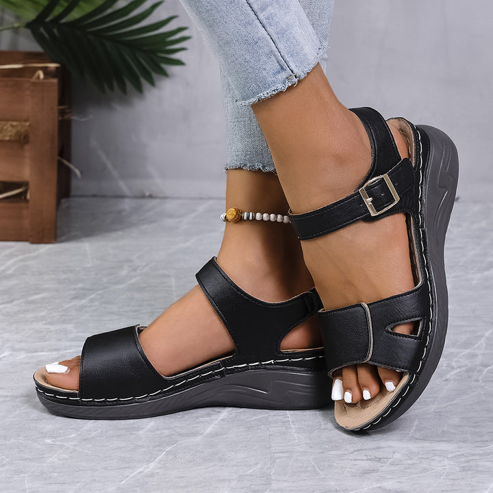 Dame Wedge-sandaler med justerbart remdesign og skridsikker sål Stilla