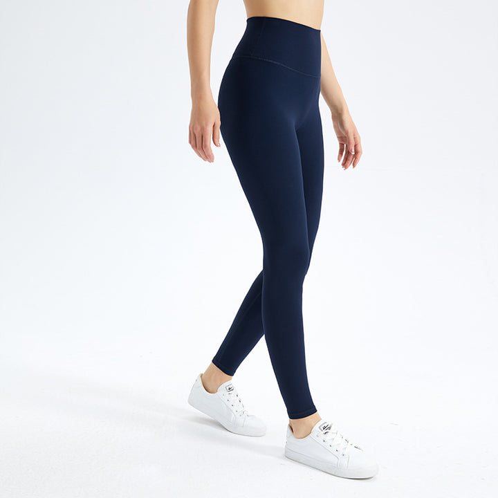 Dame højtaljede fitness leggings lavet af ultra-elastisk materiale med innovativ fugtregulering Stilla