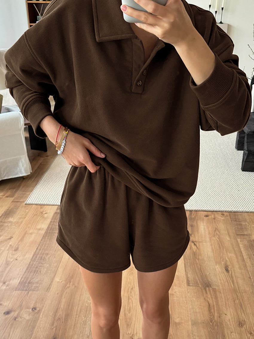 Dame Sporty Sæt med Polokrave og bløde Shorts Stilla