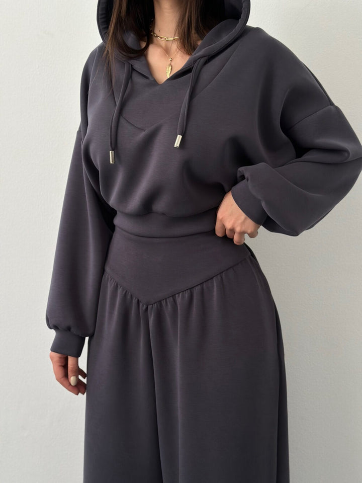 Kvinders afslappede sports loungewear sæt med cropped hoodie og brede bukser