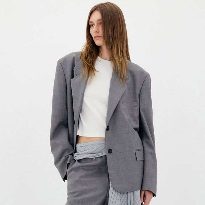 Dame Oversized Blazer i fin stof med moderne snit og praktiske lommer Stilla