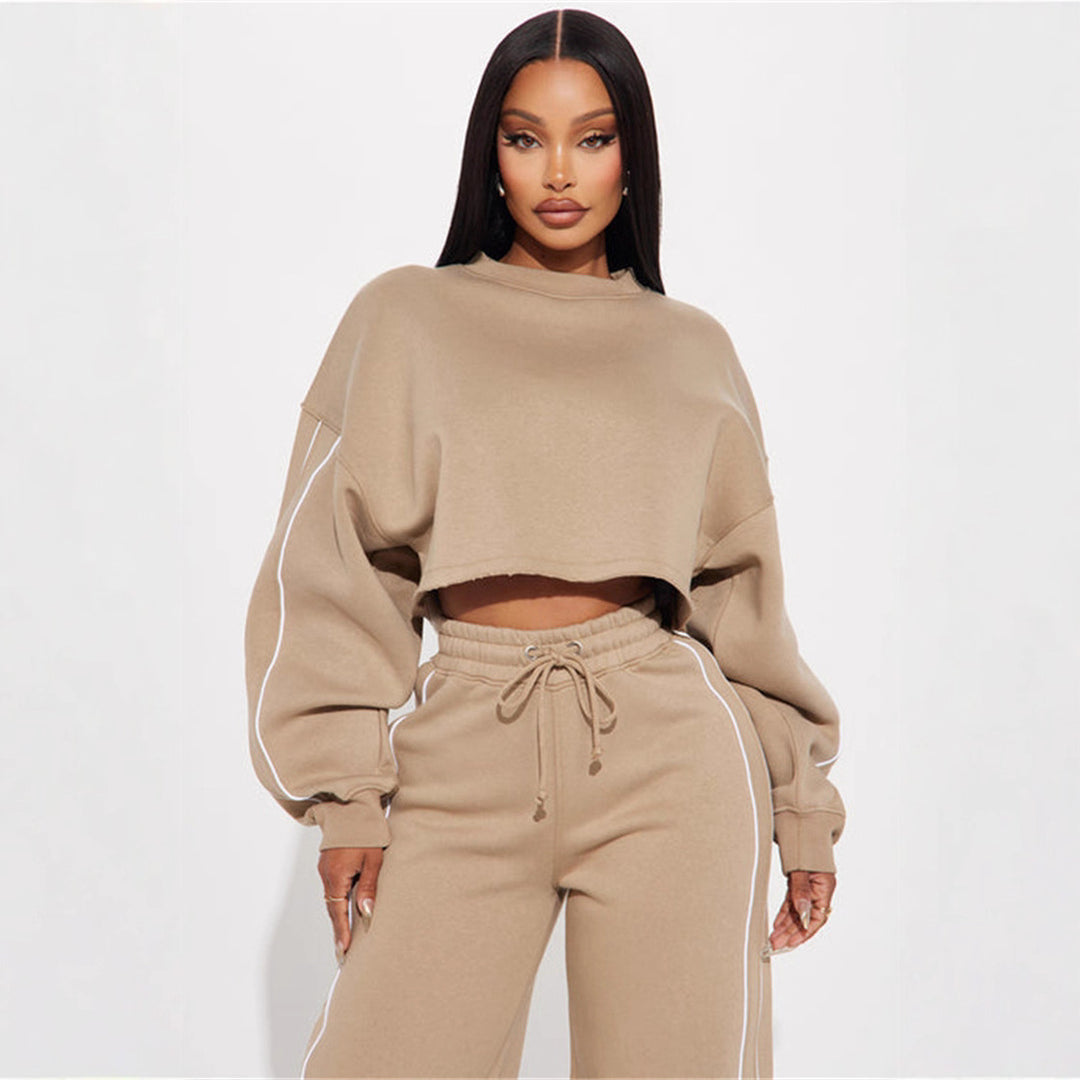 Kvinders sporty cropped sweatshirt og joggingdragt sæt med praktiske lommer og løs pasform Skovae