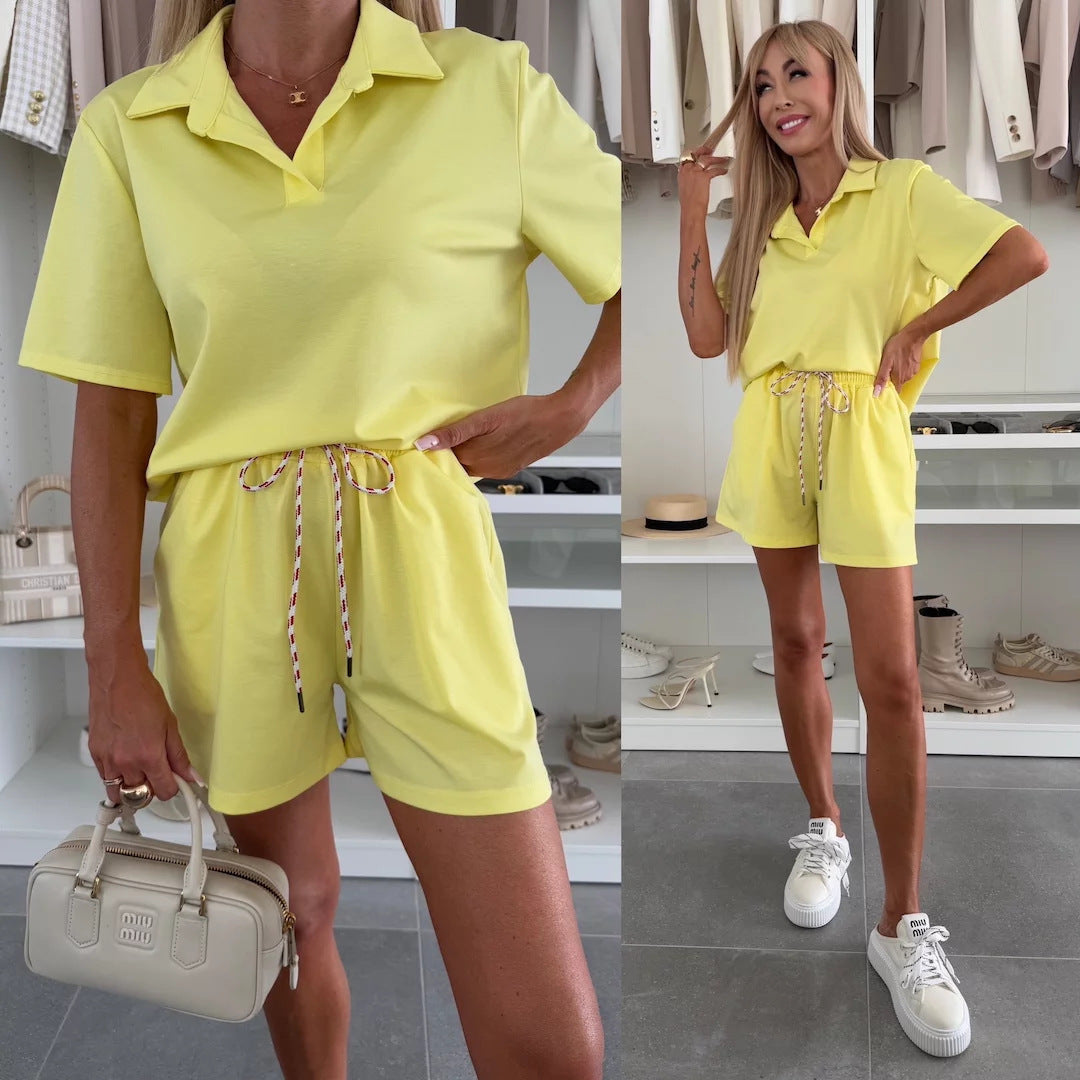 Kvinders jumpsuit med moderne krave og elastisk talje