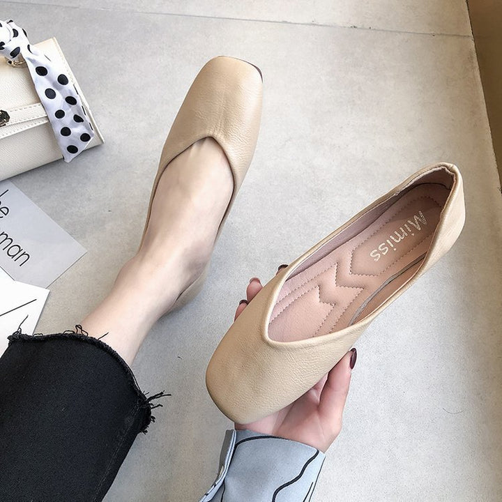 Dame ballerinaer med elegant slipdesign og blødt læder Stilla