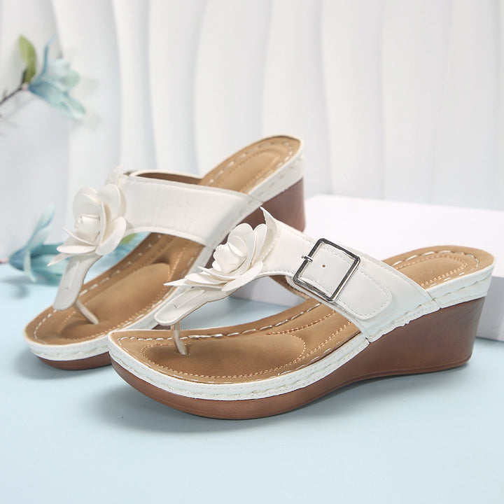 Dame Elegante Wedge-Sandaletter med dekorative Blomsterapplikationer Stilla