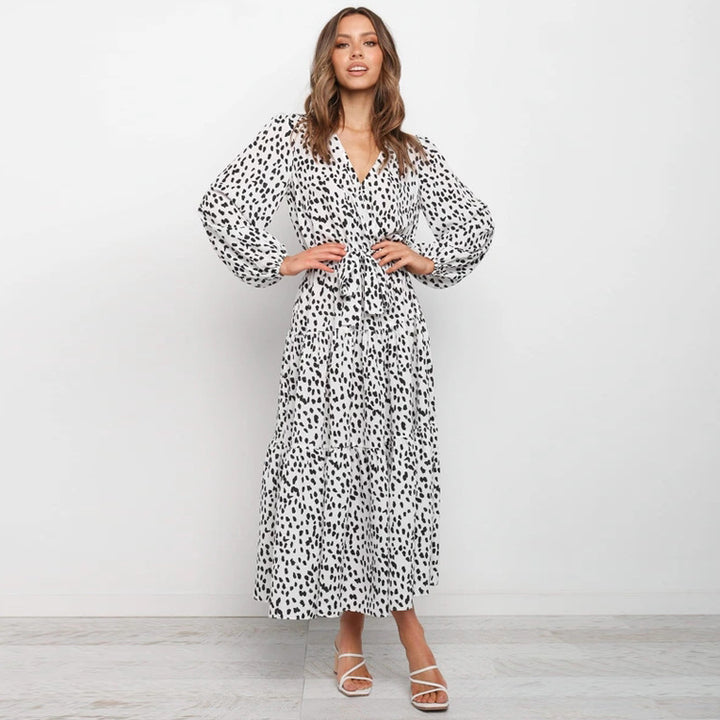 Dame Maxi Wrap Kjole med elegant lagdelt design Stilla
