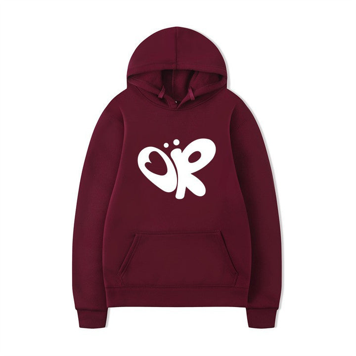 Dame hoodie med stort print og praktisk kænguru lomme Skovae