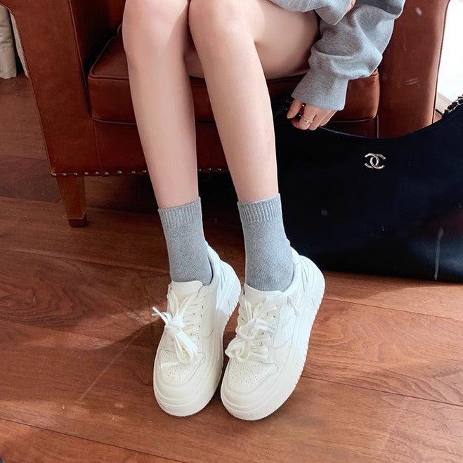 Dame Premium Plateau Sneakers med tykt sålprofil og innovativ dæmpningsteknologi Stilla