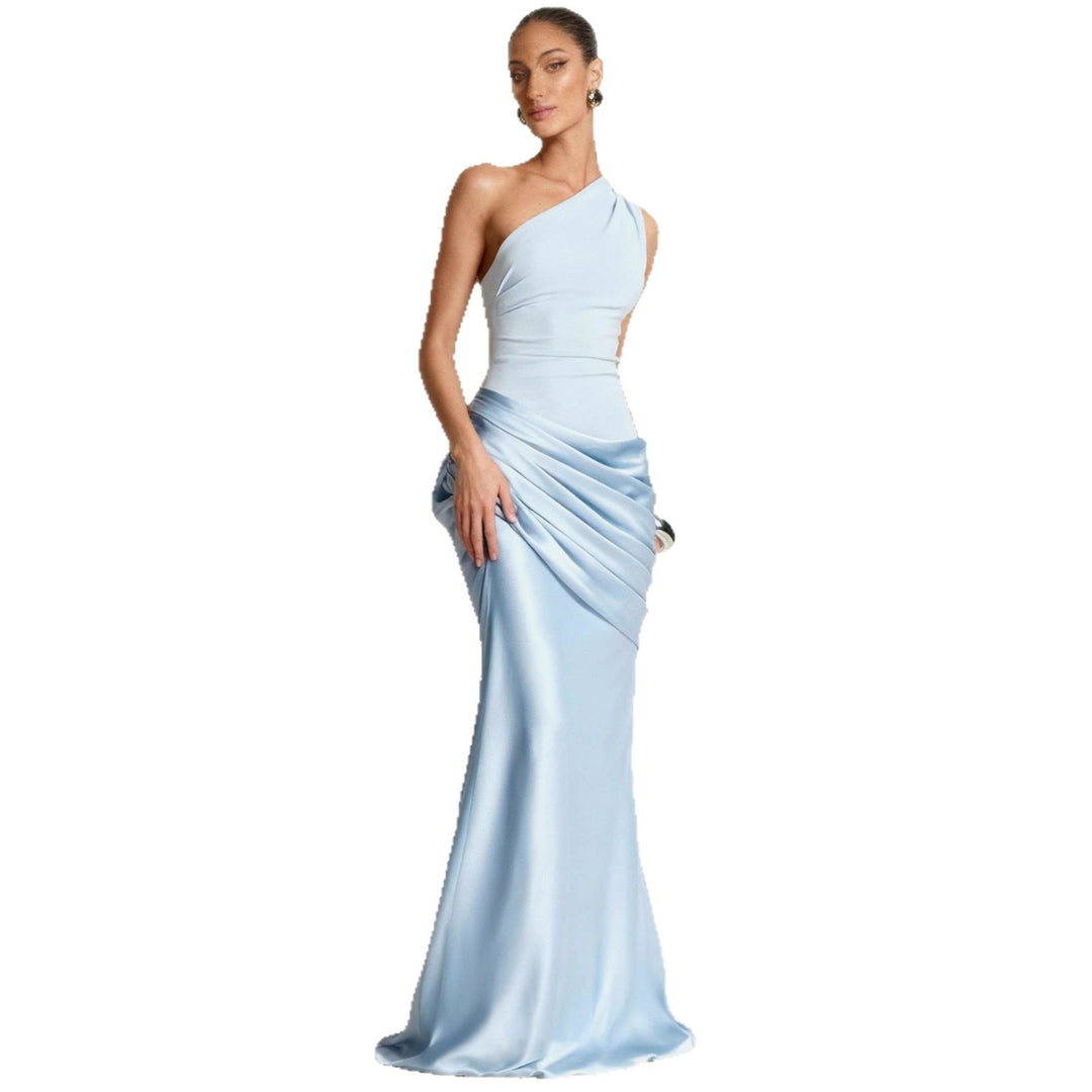 Damer Elegant Asymmetrisk Aftenkjole med Flydende Satin og Fino Drapering Detalje Skovae