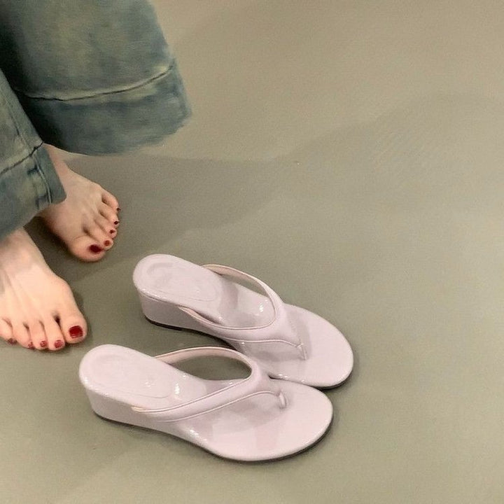 Dame Wedge-tåsplitter med moderne design og skridsikre såler Stilla