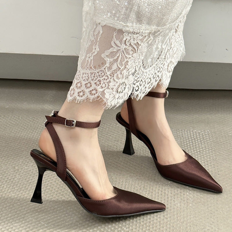 Dame Slingback-højhælede sko med spids tå og elegant remdesign Stilla