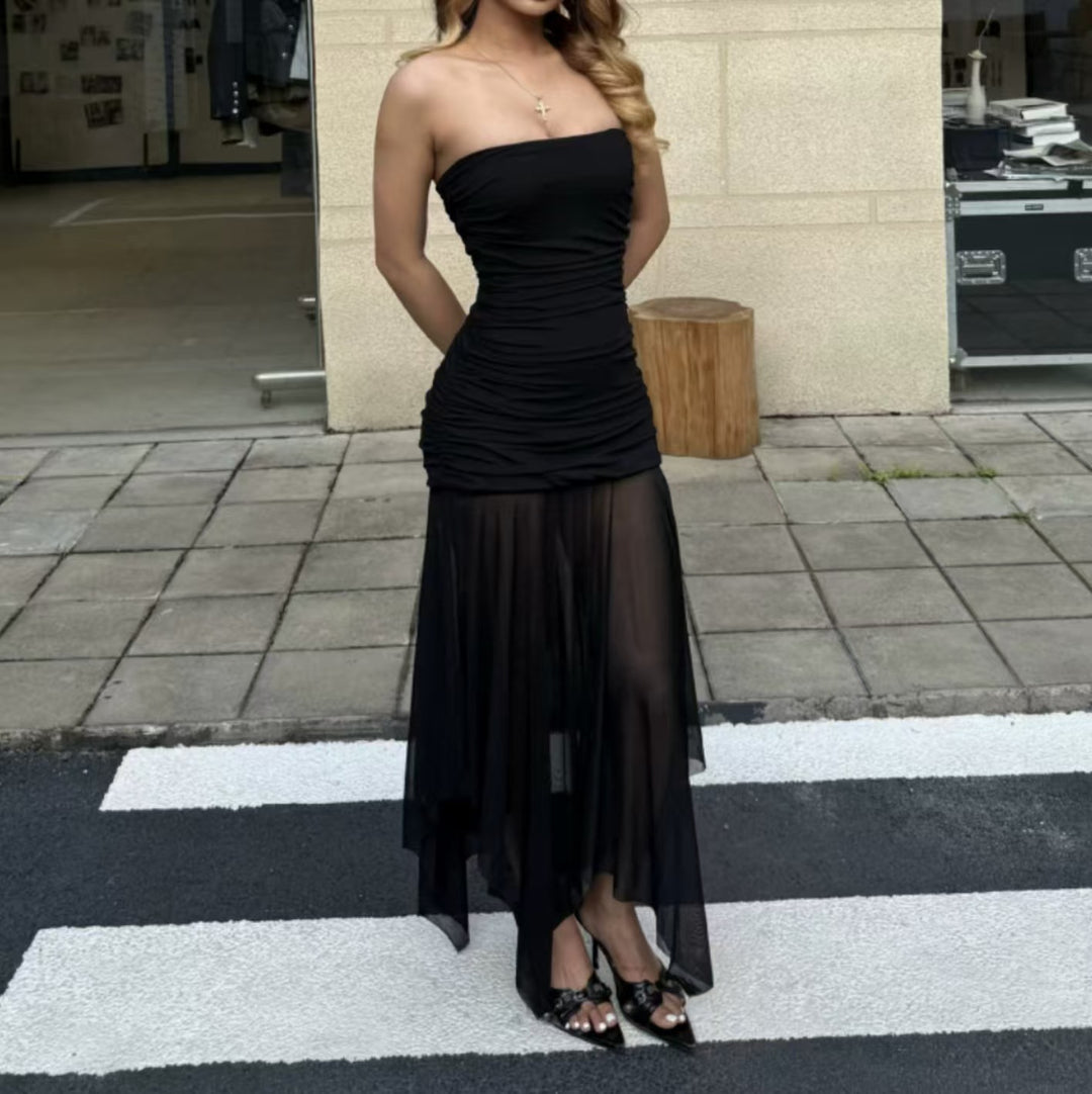 Dame strapless maxikjole med elegant drapering og gennemsigtig skørt Skovae