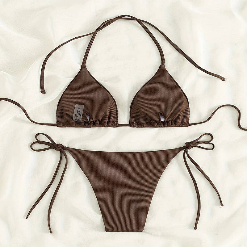 Dame Triangel-Bikini med justerbar halterneck og flatterende snit Skovae